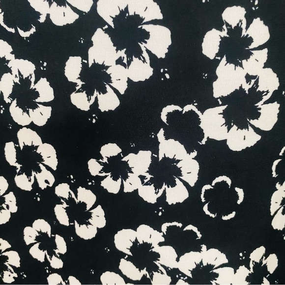 H&M Womens Size 10 Black White Floral Dress Tie Belt 3/4 Sleeve Knee Length - Picture 8 of 10